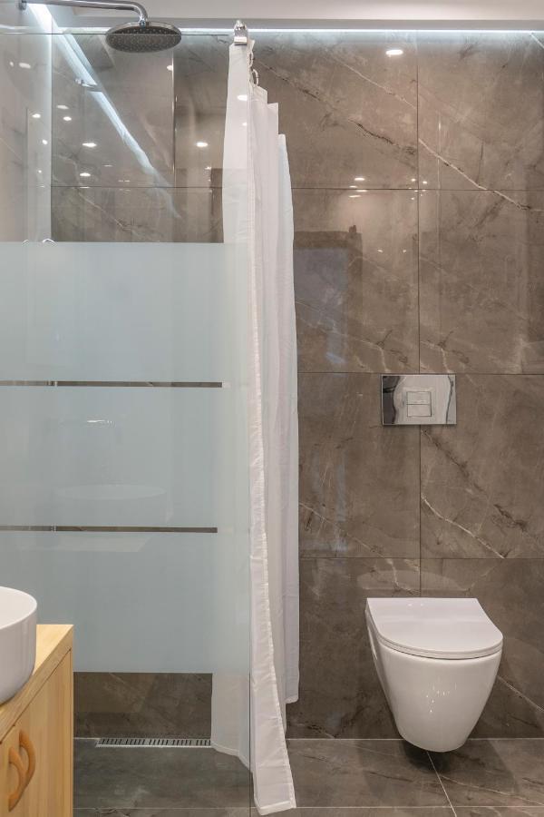 2 Bedroom Condo With Dream Balcony Атина Екстериор снимка
